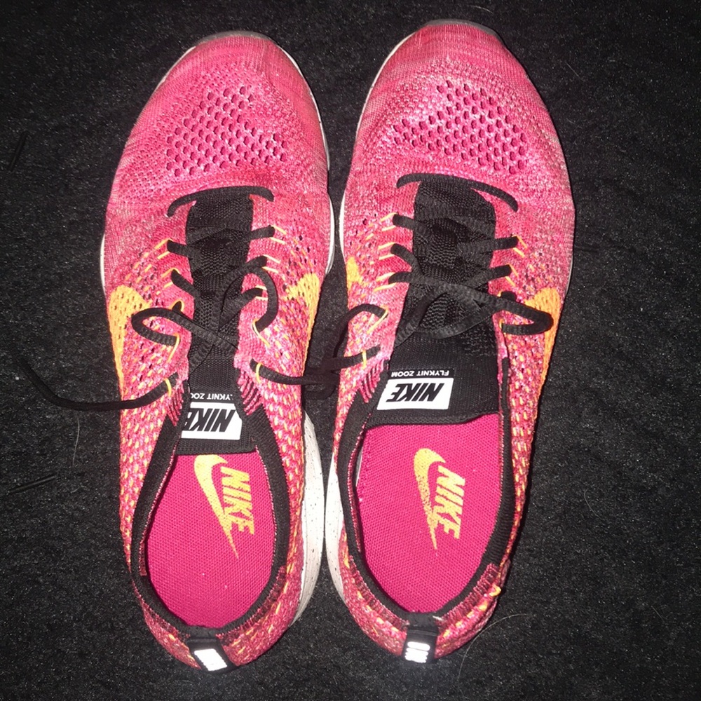 🖤 CLEARANCE Nike Flyknit Zoom athletic shoes